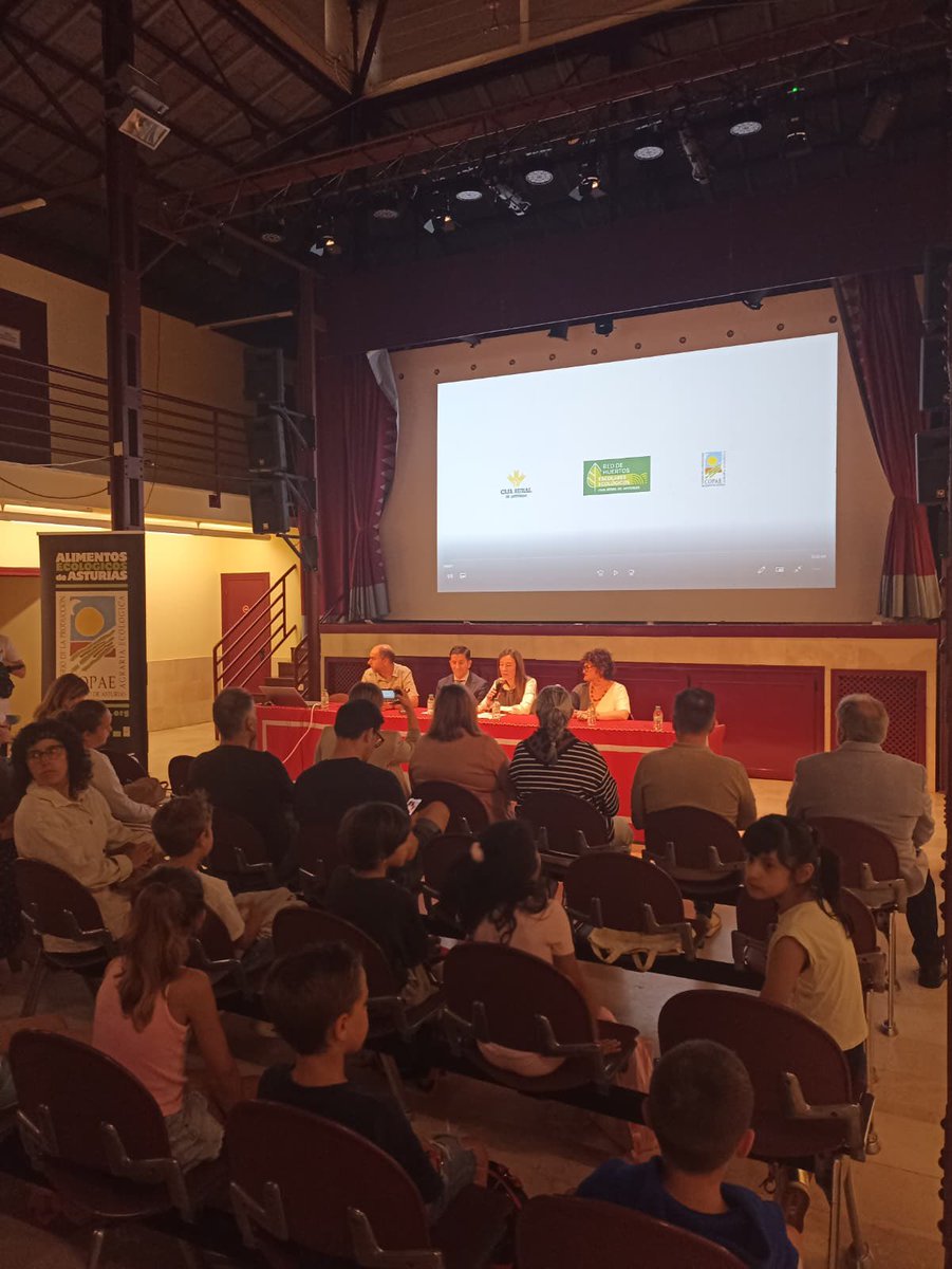 MRuralAsturias's tweet photo. 🌱 La DG de Agricultura, Agroindustria y Desarrollo Rural, Begoña López, asistió en Posada de Llanera al III Encuentro de Centros de la #RedDeHuertosEscolaresEcológicos, organizado por @CopaeAsturias y @CRASTURIAS.

#MedioRuralYPolíticaAgraria @GobAsturias https://t.co/MikZGIUcTI