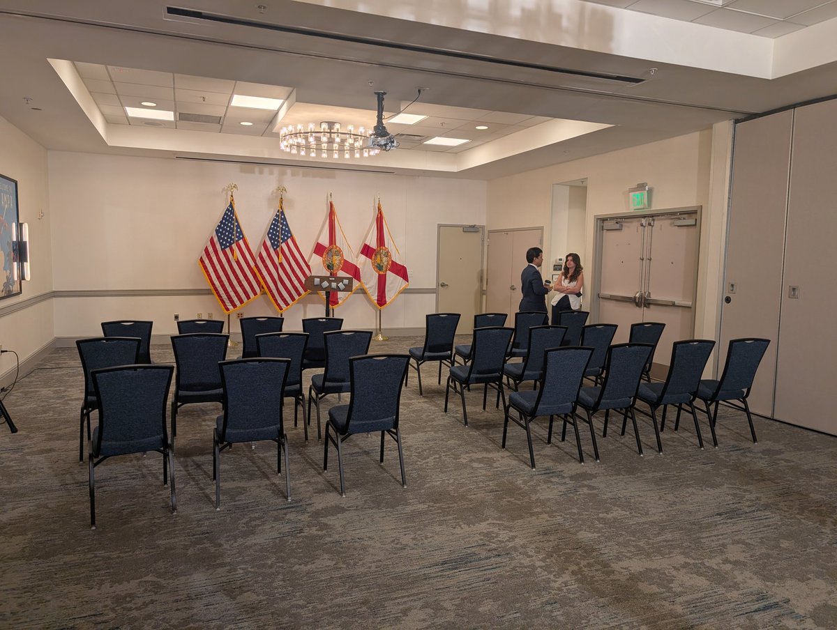 MitchPerry18's tweet photo. A bit of a low-key atmosphere for @GovRonDeSantis presser l scheduled to take place at an airport hotel in #Tampa in 20 minutes. https://t.co/BNxwldOD4F
