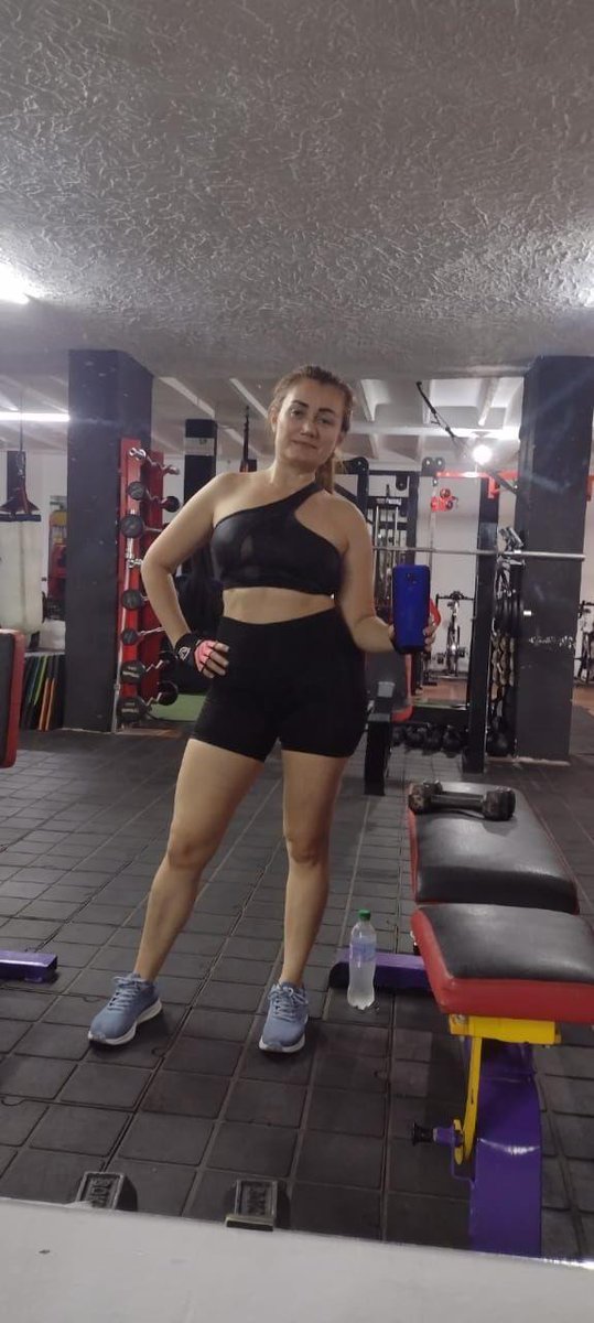 POwen87332's tweet photo. GYM TIME
 #Motivación  #goodvibes #model #milf https://t.co/HoETudgwMT https://t.co/K0Zl8RwMwS