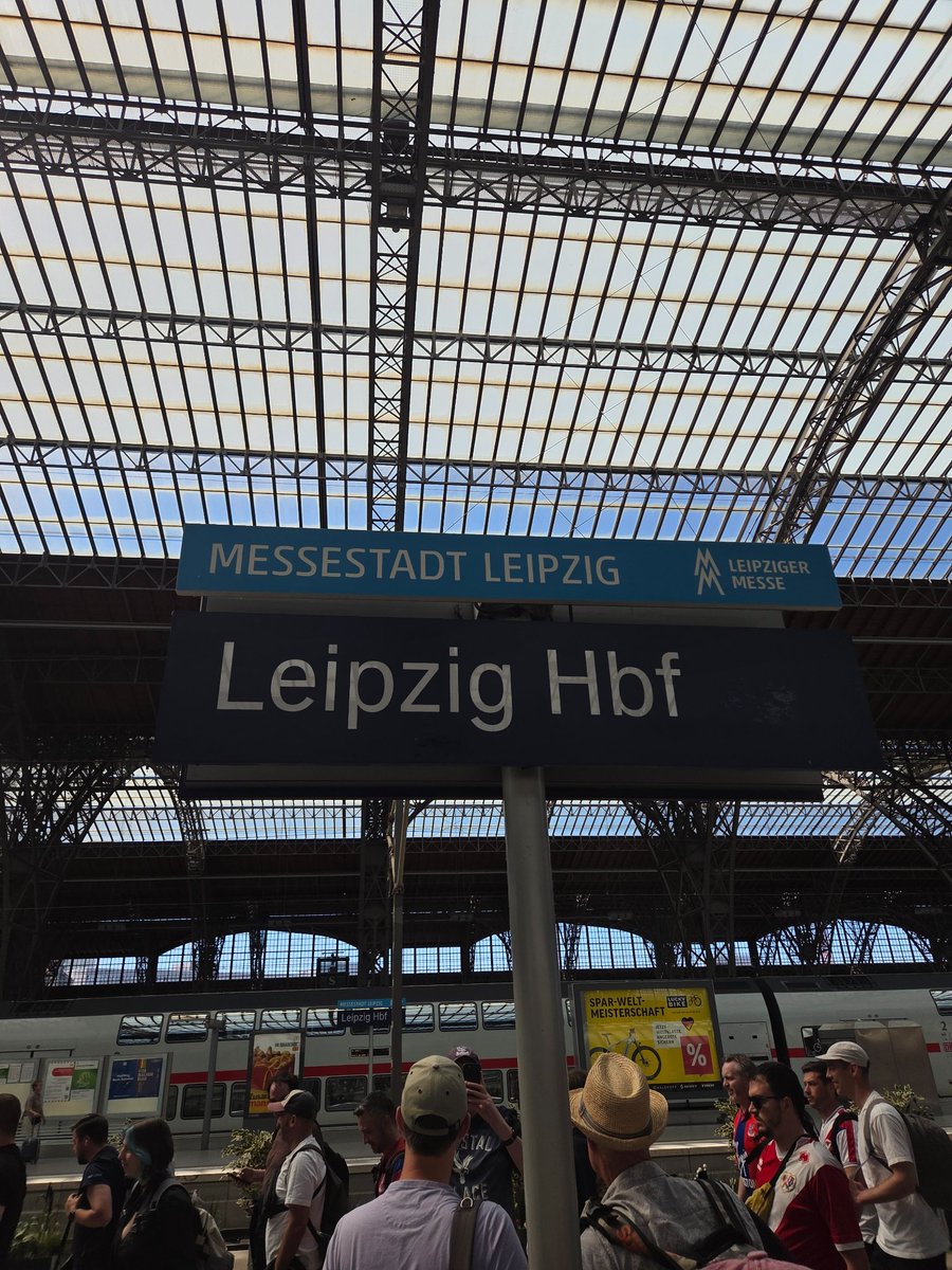 PhilKitro's tweet photo. Made it to Leipzig!! Vamos!! https://t.co/grlARK7VoH