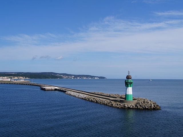 destaedte's tweet photo. Hafen- und Fährstadt #Sassnitz auf Rügen, #Angeln - auf der Kimbrischen Halbinsel, #Freiburg im Breisgau - Hotel Schwärs Löwen Freiburg, #Herford - Hotel Hansa: https://t.co/vveAfSk7tH https://t.co/11FbXPhvq6