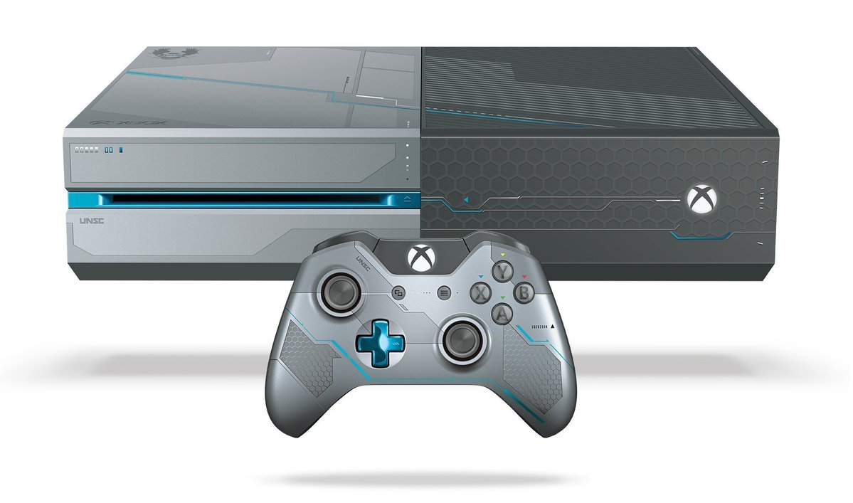 VideoGameHstry's tweet photo. Special edition Halo Xbox consoles (2004-2021) https://t.co/GuSUcG1fSV