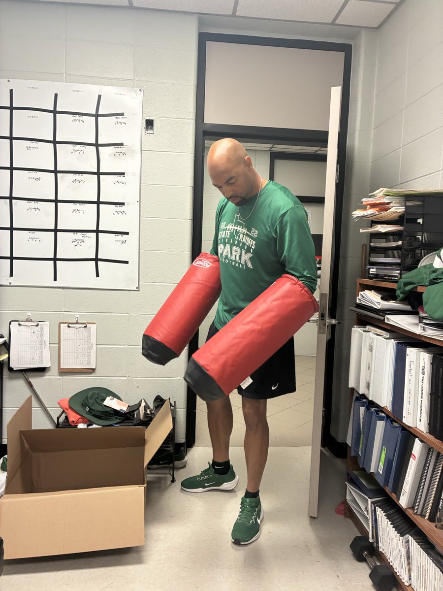 KPark_Football's tweet photo. Christmas in May! Our Wr Coach is pumped! 🥊🥊 https://t.co/BognBIZuBH