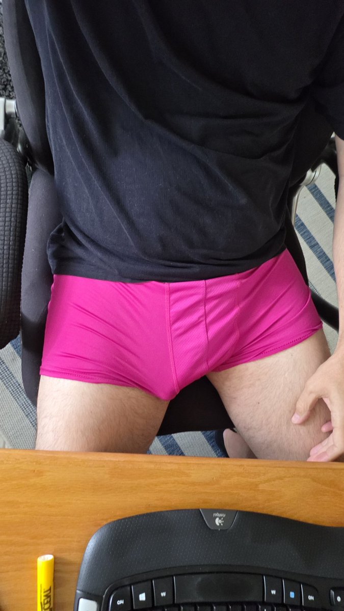 BigJay1010's tweet photo. HIRING assistants for dicktation. Will train.
#dl #bulge https://t.co/A0vkG587tE
