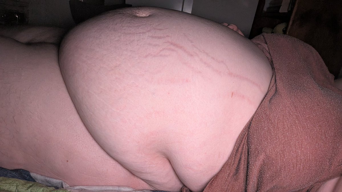 fatcatjace's tweet photo. feeling hella fat the last couple of days,, https://t.co/rfjslkGcBp