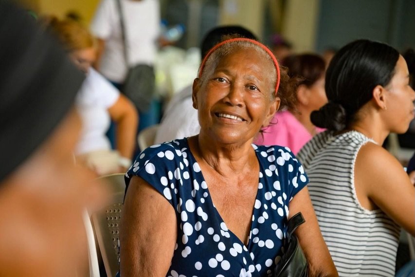 scarletbenzan's tweet photo. La jornada “Madres que Sostienen” estuvo presente en Los Alcarrizos, llevando acompañamiento y reconocimiento a mujeres que día a día sacan adelante a sus familias con amor, entrega y fortaleza. ❤️

A través de esta iniciativa, el Gobierno y la @DasacRD continúan acercando apoyo y atención a las madres dominicanas.