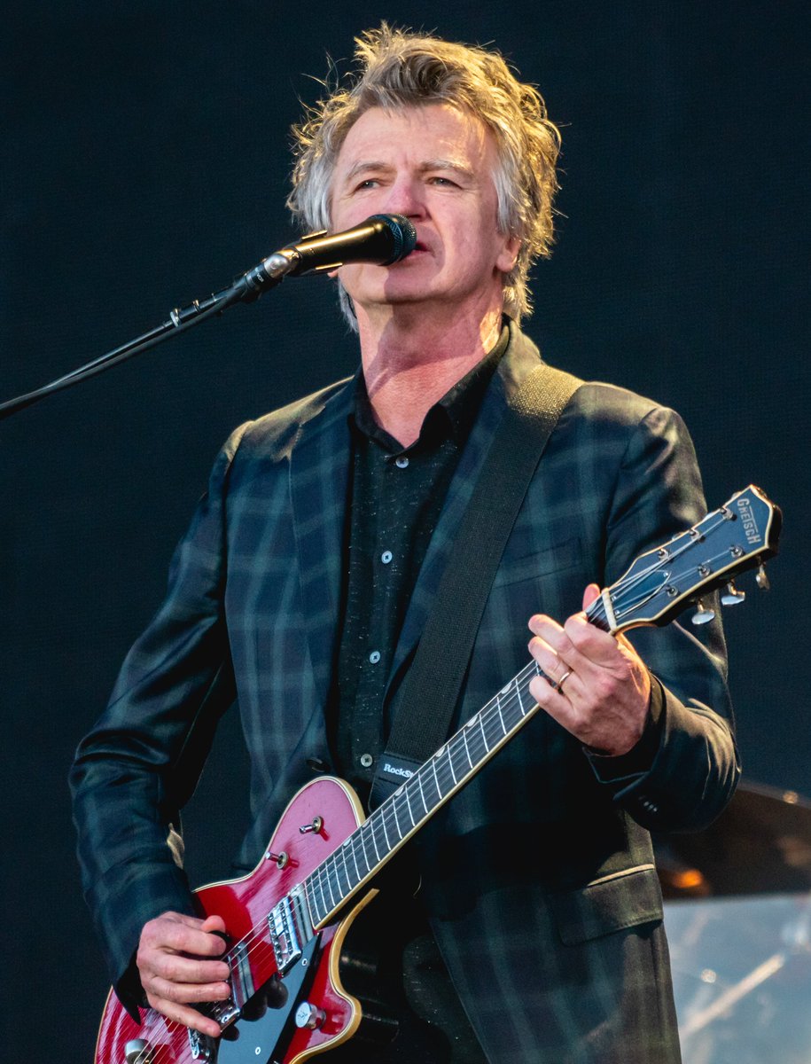 ttandfinn's tweet photo. On hols in Spain so nearly missed the great man's birthday. Many happy returns Lord Neil of Finn @NeilFinn https://t.co/KJb1H2ezPx