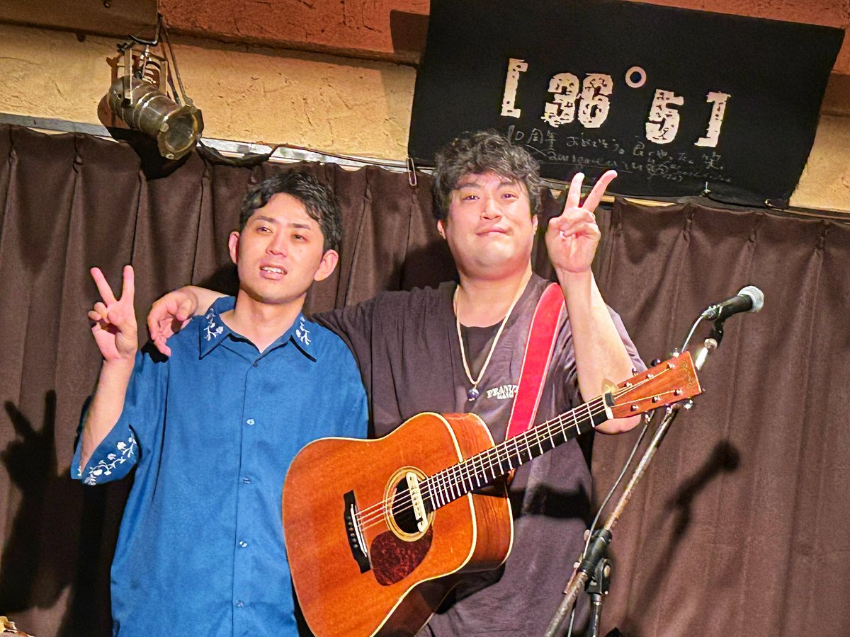 AmeOtoko2013's tweet photo. 幡ヶ谷36°5の周年祭
27日目は水戸部望広×榊将太朗
旧友同士のタイマン

何も変わってないって
言い合いたいですね
と将太朗さんが言っていた

変わってない
そう言いたい
そこを大切にしたいんだね

じゃあさ、俺も
次に会えた時
あんたらにそう言わせてよ

またね！ https://t.co/nCH8q3nniO