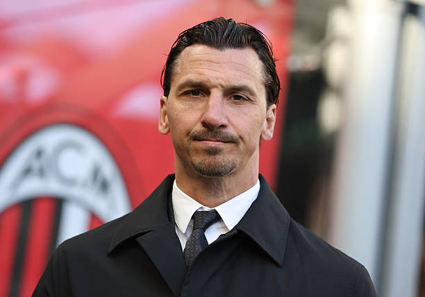 MilanPosts's tweet photo. 📰 The Sun: Zlatan Ibrahimovic wants to buy a fifth-division English club and turn the project into a Netflix series. https://t.co/KAmDr9SqYe