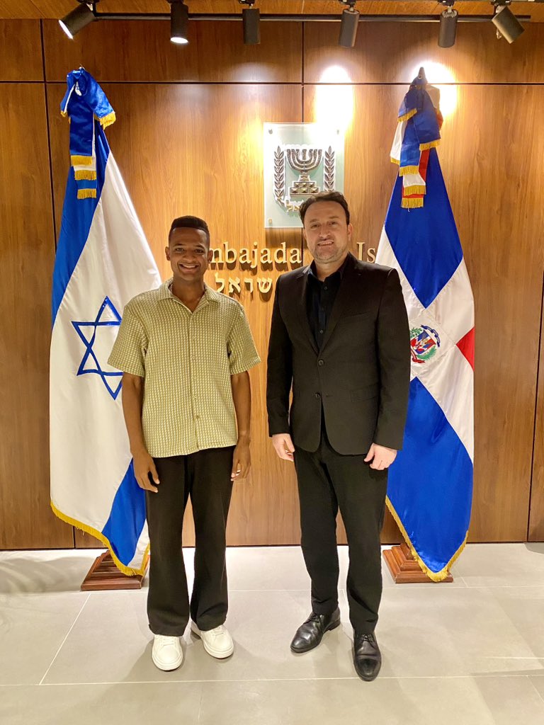 DanielLajara's tweet photo. Compartiendo con Raslan Abu Rukun, Embajador de Israel 🇮🇱 en República Dominicana 🇩🇴. 

Una gran bendición poder sostener un encuentro tan lleno de propósito y bajo la voluntad de Dios. Eclesiastés 3:1 🙏🏽♥️ ¡Lo mejor está por venir! https://t.co/GbQM1sOlXm