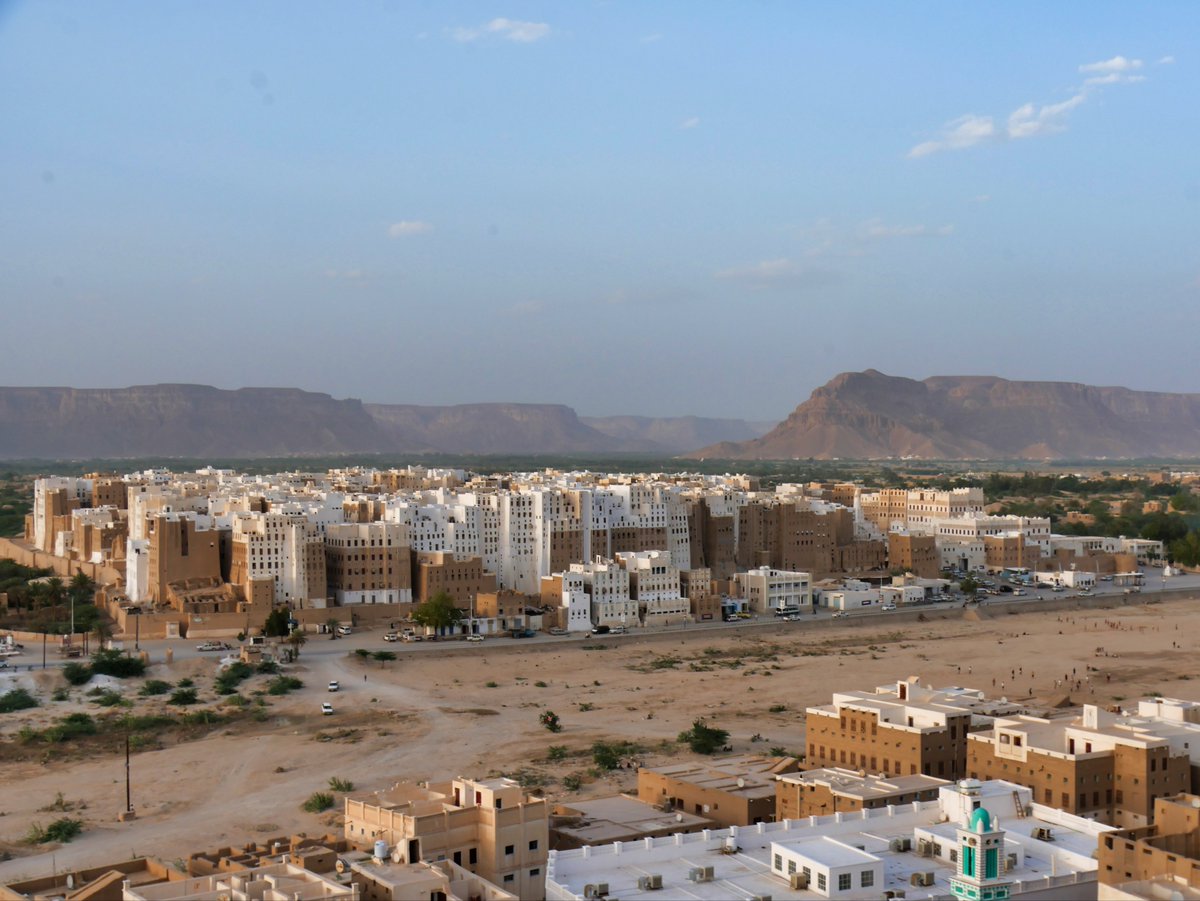untamedborders's tweet photo. Our pioneering group trek in Yemen takes us to the dramatic landscapes of the Hadramout — an area of towering cliffs, desert &amp; deep wadis. The next Yemen trek is in January, where we trek through an area rich in history &amp; shaped by ancient trade routes.⬇️

https://t.co/bOnC5BrSjs https://t.co/a0MH4ErTCT