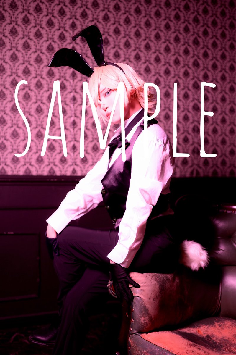 seirannnnn's tweet photo. こちらエルバート写真集のサンプルになります！
一部私の癖を入れた本になるのでお気をつけください🙏
おまけに写真集未収録写真のスクエア型写真がつきますのでお手に取ってもらえたら嬉しいです😉 https://t.co/sgSEIlqKtt