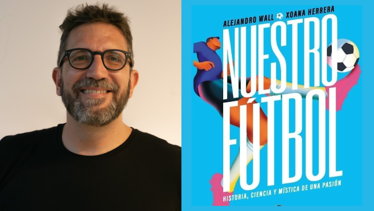 _iamique_'s tweet photo. "En esta nueva mirada, me fascinó saber que la pelota tiene una forma que se llama icosaedro truncado. Y la forma de la cancha: Una belleza. La vi por primera vez como una obra de arte". 
¡Leé la entrevista de @club_planetario a @alejwall! 👇
https://t.co/TDZB3YGkd3 https://t.co/hlvLb83RxH