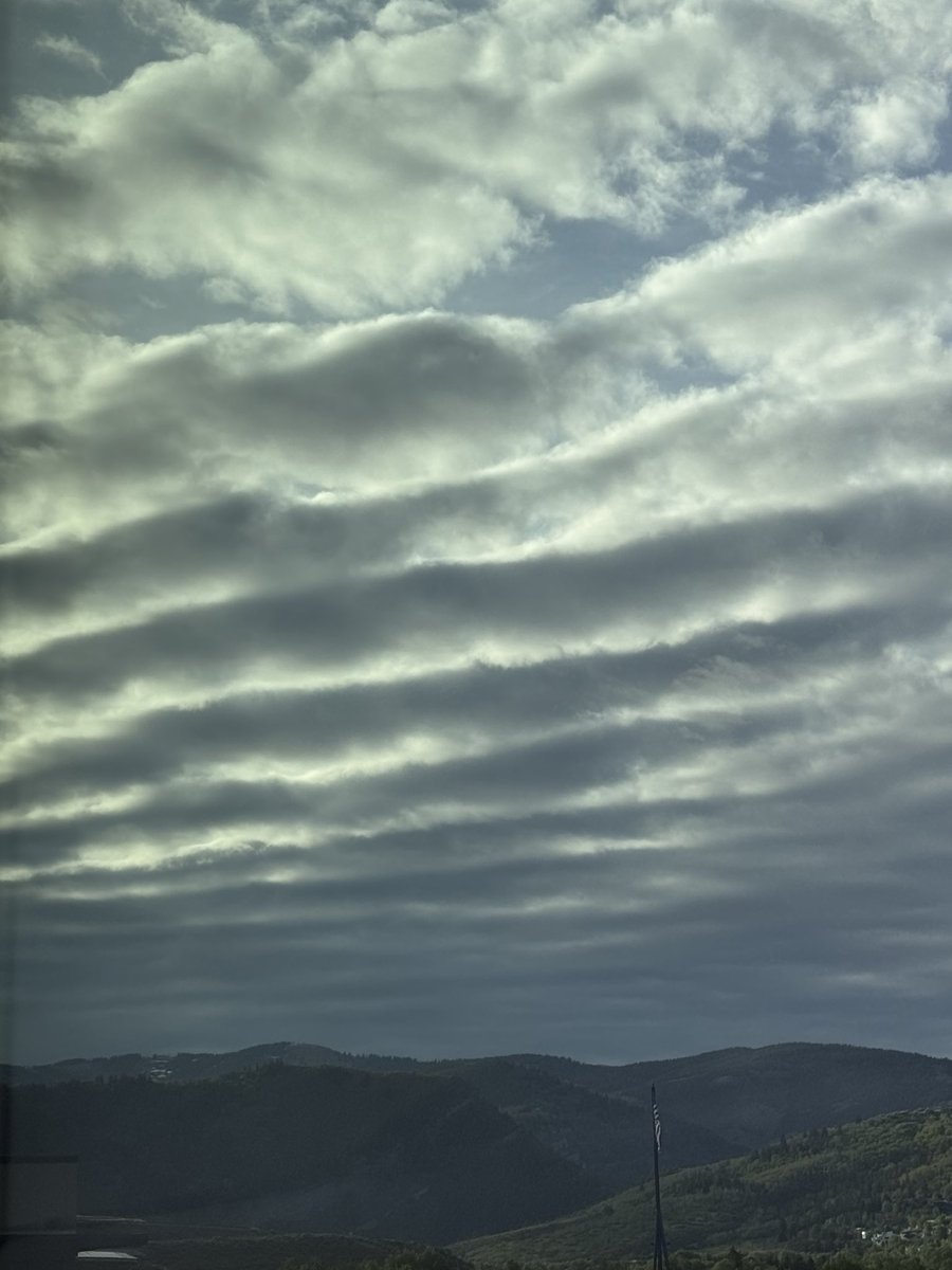 State_O_theDeep's tweet photo. @GovofCO Maybe you should stop the aggressive geoengineering in Colorado?  You know, the programs that your banking masters are funding. https://t.co/HE12fq6WHv