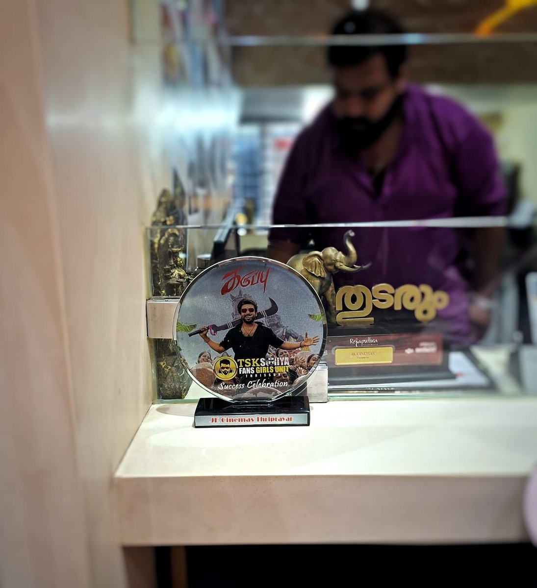 tsk_girls's tweet photo. #Karuppu movie success Celbration At Jk cinemas Thriprayar.. @Suriya_offl #SuriyaFans @RJ_Balaji https://t.co/YlH8PNgPe9