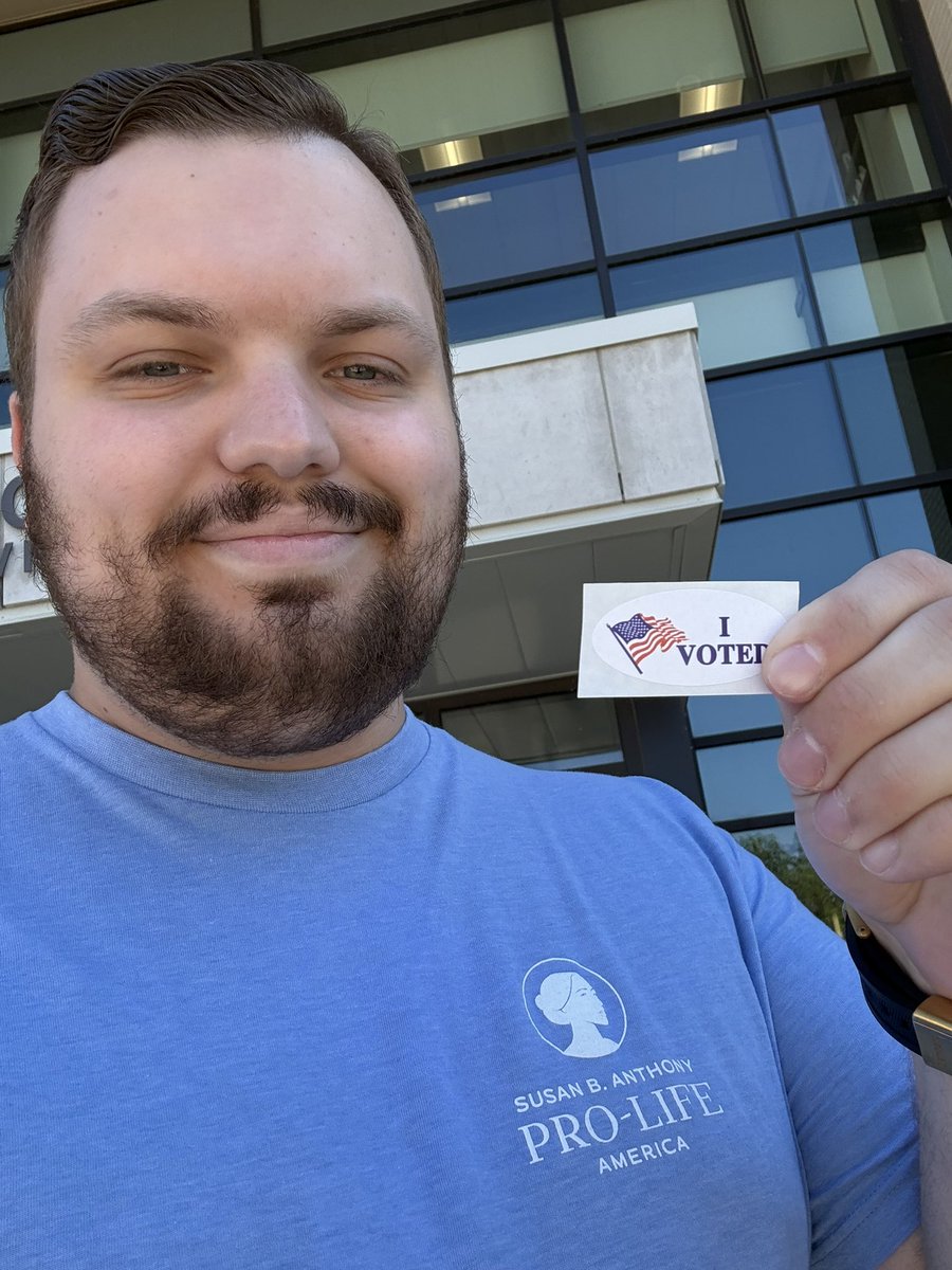 YoungIowaGOP's tweet photo. Get out and vote, Iowa! 

Make sure you have a plan to make your voice heard on or before June 2nd. 🇺🇸

https://t.co/GgnrqBfnAo https://t.co/2iSaeb586L