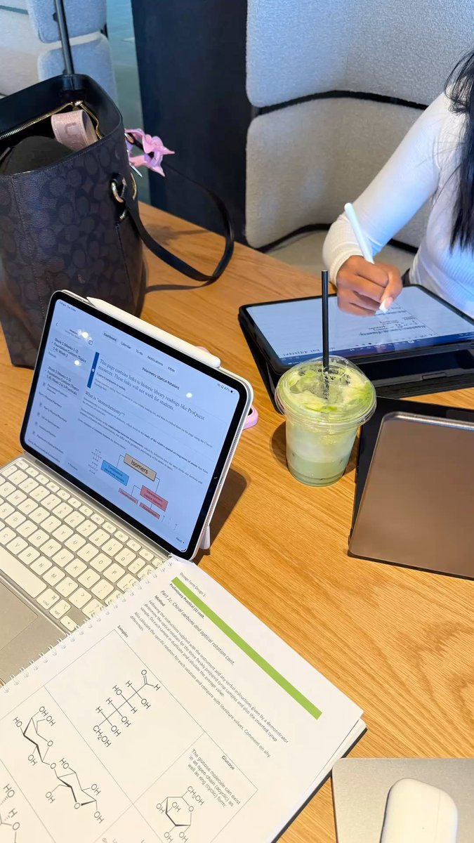 Eveboards's tweet photo. Studying with matcha https://t.co/nu2DN2xENO