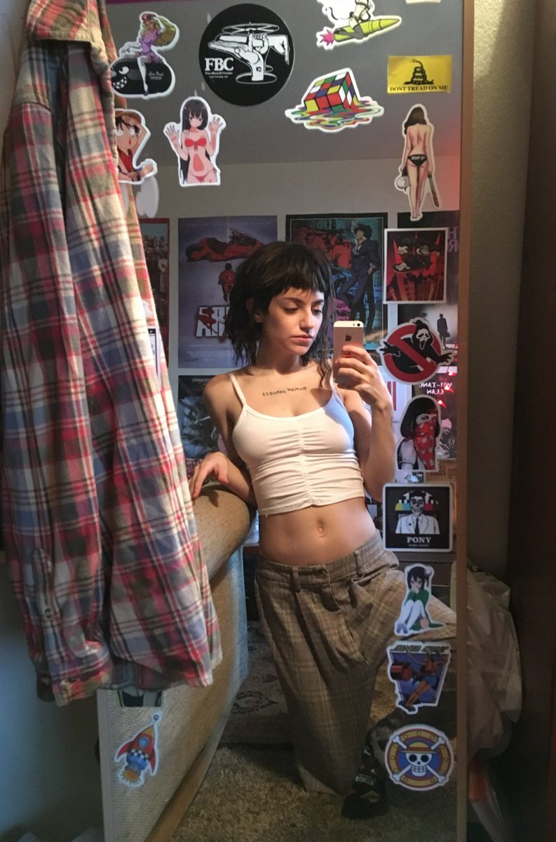 lilly_versaut's tweet photo. wer braucht schon schlafen wenn man flirten kann? https://t.co/7bMQpoGS3M ❤️ https://t.co/DnDGqD82AE