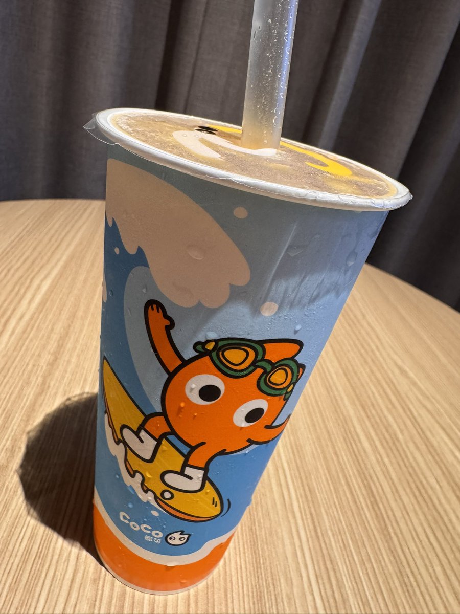 esthemarugari's tweet photo. ただ、それも分からないので代わりにハワイ...ではなく
一人で台北に(何故
両親が施設に居るので引け目があったけど、今しか行けないかなと✈️

そんな想いを忘れる位
どこのタピオカミルクティーも安くてとにかく美味でした(単純
你好謝謝と🥺だけで会話乗り
切った笑
＃話しのきっかけ
＃メンズエステ https://t.co/DS2AllXdNX