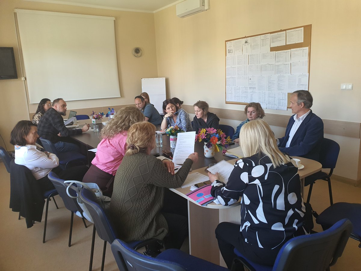Leader100EN's tweet photo. On 22–23 April, we had the pleasure of running a workshop for headteachers in Wołów 🤓 https://t.co/cRMPgSF29d