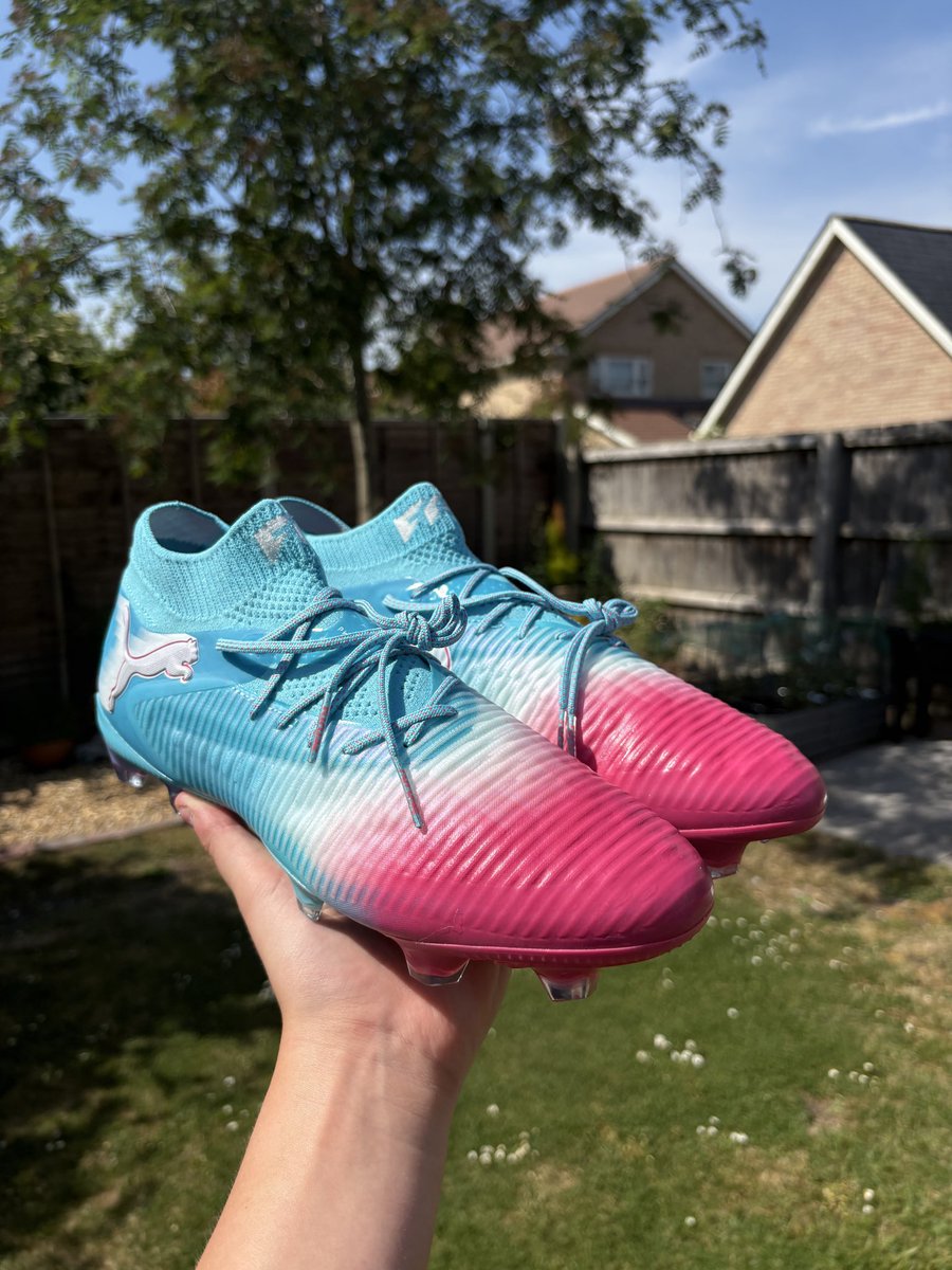 Izzy19Callaghan's tweet photo. fresh boots, fresh start at football again, bring on the 26/27 season, i’m so excited to be back soon⚽️❣️ https://t.co/uqK4L1XUZw