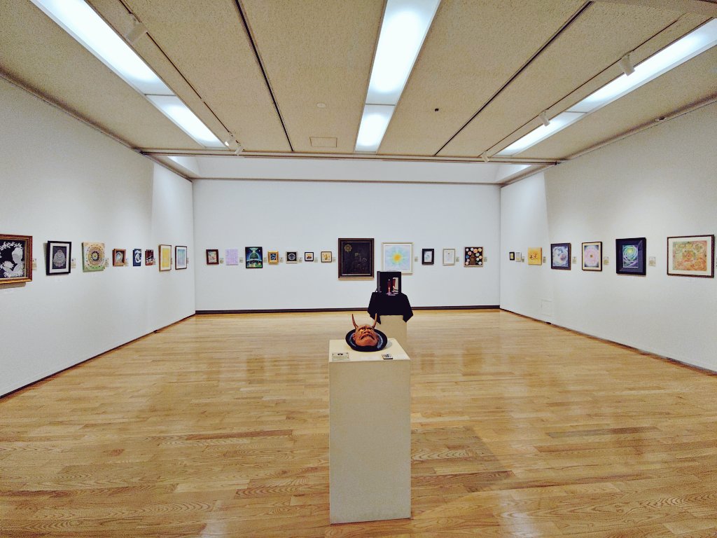 Pandavid_com's tweet photo. 神仏百人展に参加いたします！自分は能面を展示いたします。
土日にミニお面の絵付けワークショップを行います。ミニ狐面を用意します！

2026年5月28日(木)～6月2日(火)
9:30-18:00(金・土20:00まで)福岡アジア美術館 交流ギャラリー
福岡博多区下川端町3-1
リバレインセンター8階

#神仏百人展 #展示 https://t.co/JvcizuBwmX