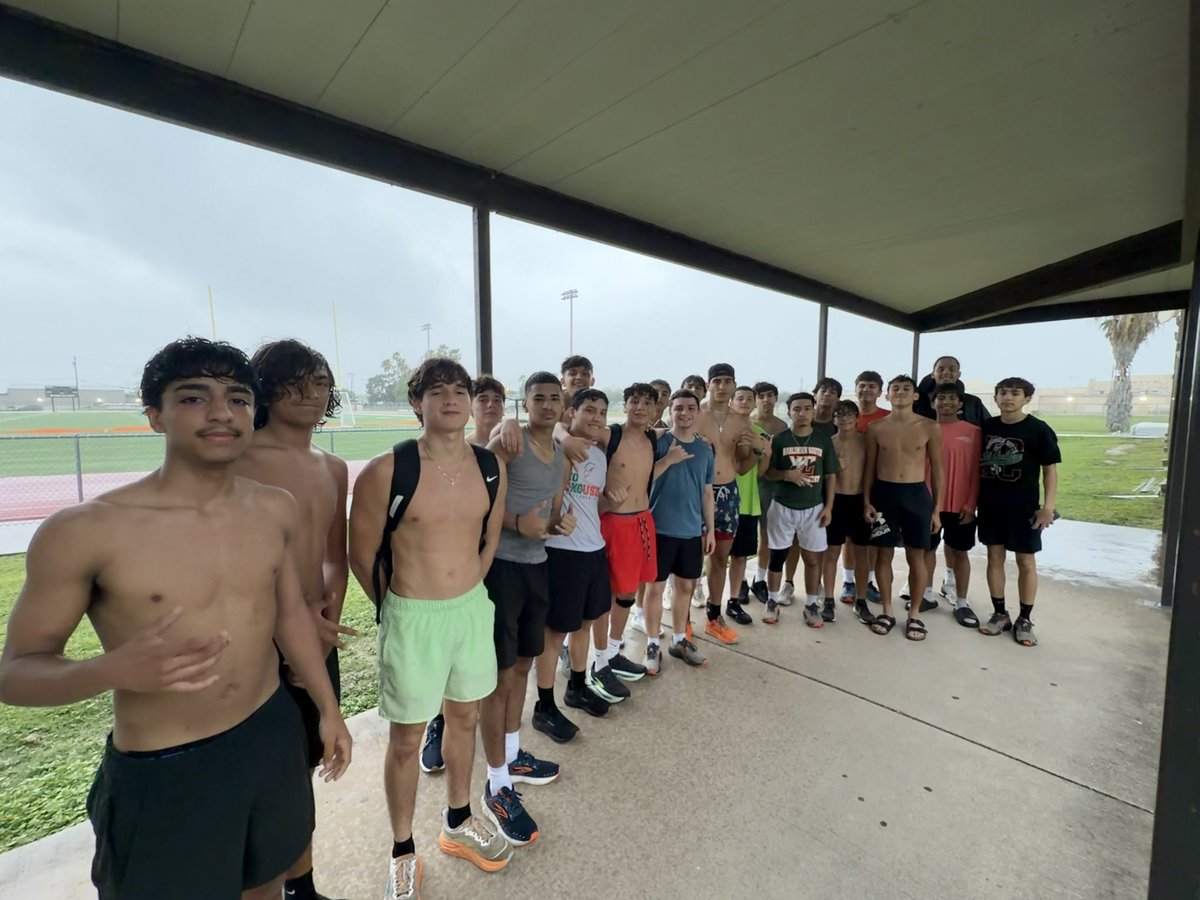 SouthHawkXCTF's tweet photo. The season is built in the summer. Proud of these boys for showing up and getting better. It’s not too late to join South XC — practices are at 7:30 AM at the South Mini Stadium. Reach out for more info! https://t.co/15xp4DkJjY
