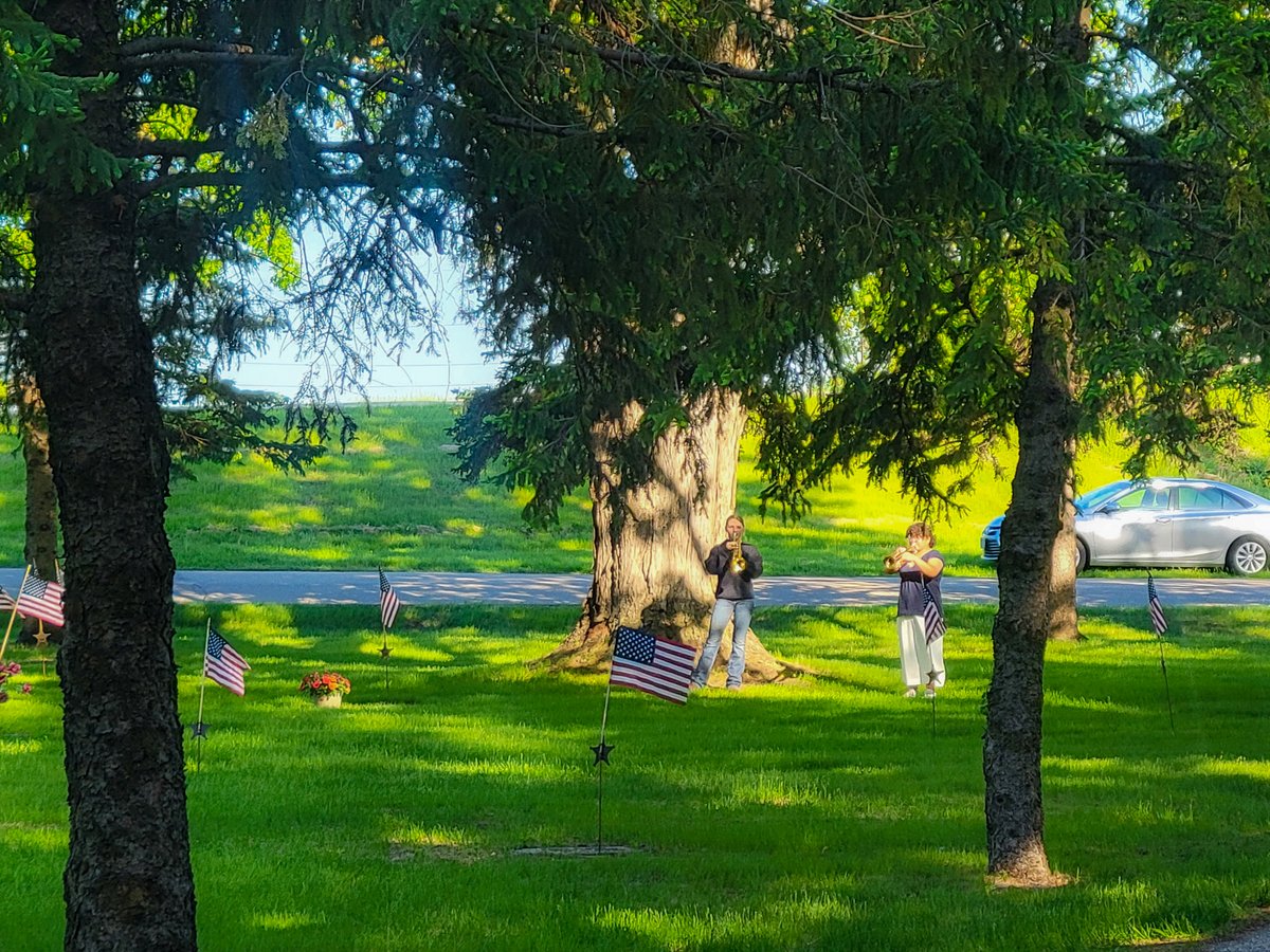 ISD347's tweet photo. On Memorial Day, our WHS Band performed at Fairview Cemetery while 6 student musicians traveled with local veterans to play at area cemeteries. 🇺🇸

Thank you to these students for honoring our veterans and serving the community with pride. ❤️💙

#WillmarPublicSchools #MemorialDay https://t.co/UwBzoVNCdV