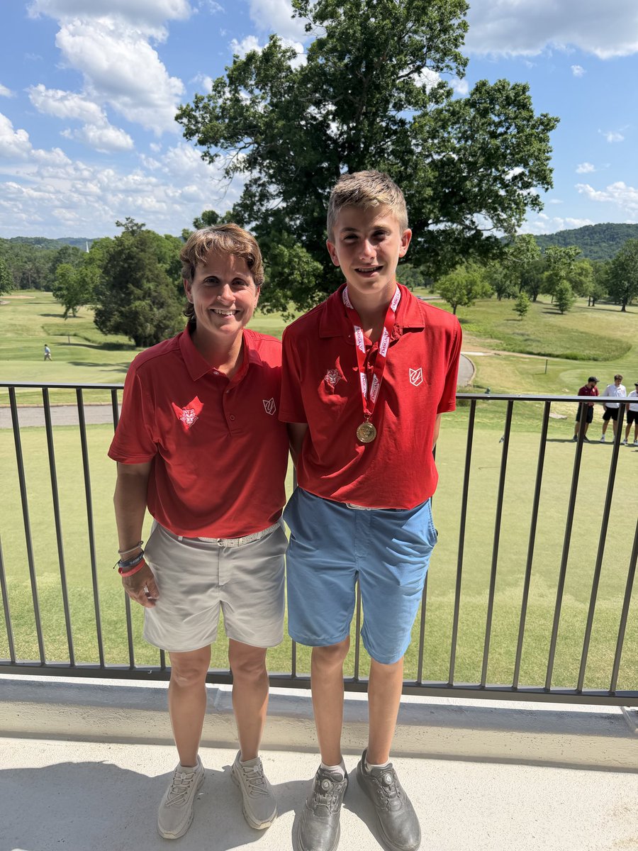 HallsMS_Golf's tweet photo. That’s a wrap on @HallsMS_Golf and what an incredible season we have had! The girls team finished 4th and Sam finished 2nd in the State Championship at Harpeth Hills! 🏌️⛳️🏌🏻‍♀️👹🤍❤️🤍❤️ https://t.co/Ju74xQB8jN
