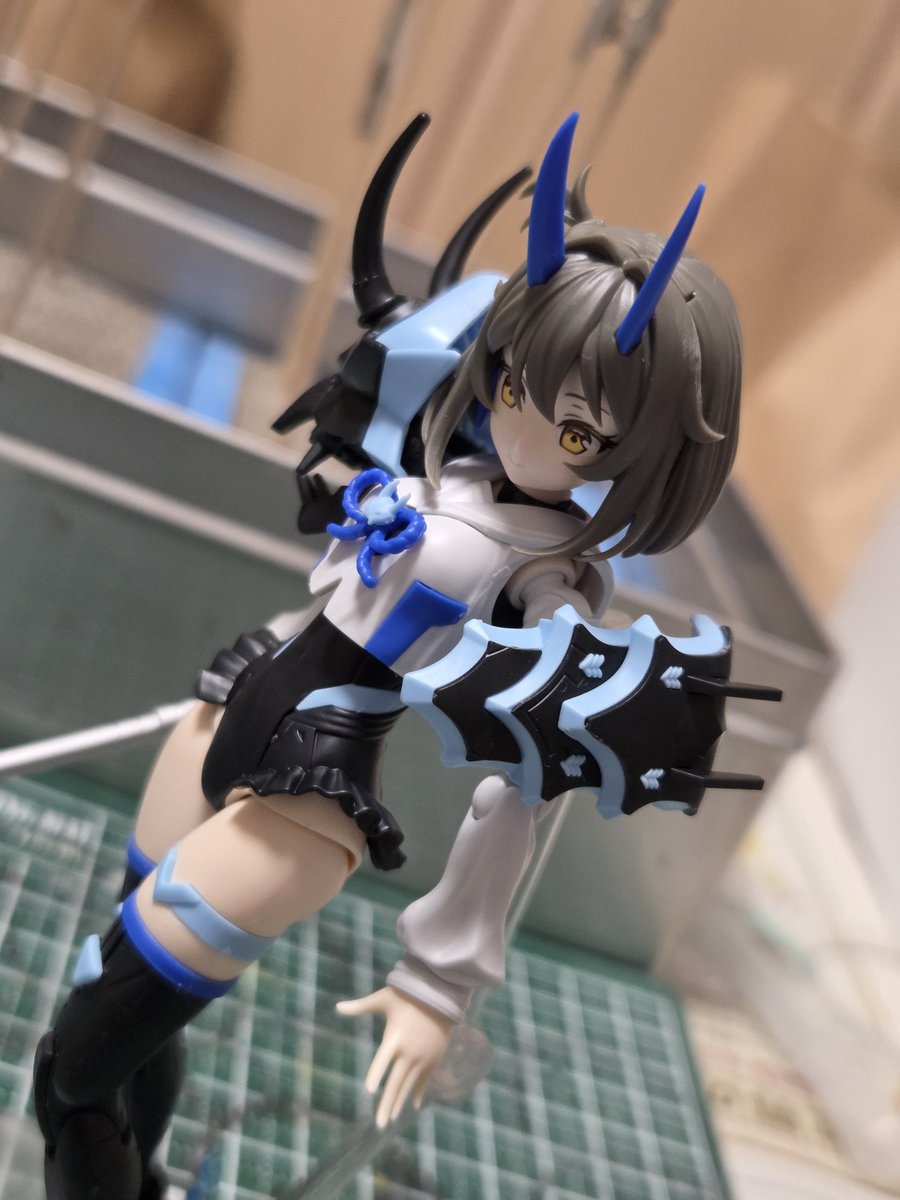 Magetaroh's tweet photo. 30MSの「ソウレイ」が完成しました！
最近のバンダイ製プラモデルの進化には本当に驚かされます。組み立て中もパーツがピタッとハマる感覚は、立体パズルっぽかったです。
小さくてデリケートなパーツも多いため、無くさないよう破損させないよう気を使いながら作りました。
#30ms
#ソウレイ https://t.co/b12krwuGCx