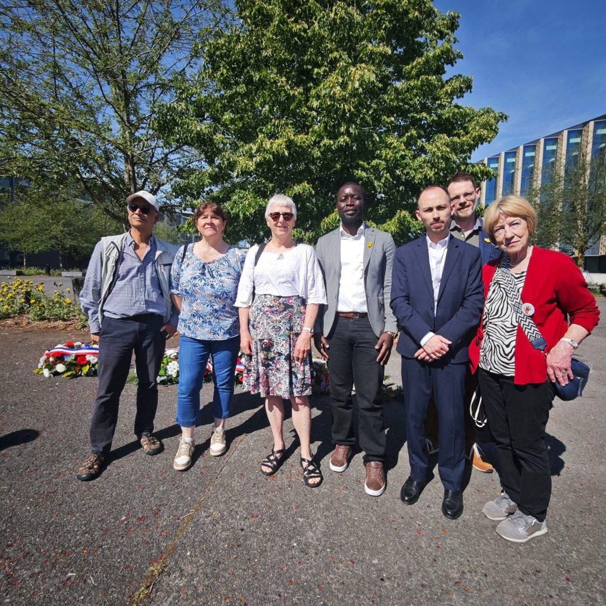 JeanRemyD's tweet photo. 🔴 Se souvenir, c’est reconnaître une histoire dont les conséquences nourrissent encore aujourd’hui racisme &amp; discriminations.
La mémoire ne peut être symbolique uniquement: elle doit s’accompagner d’actions concrètes et d’1 véritable politique de lutte contre les discriminations https://t.co/ywzlbKLWmb
