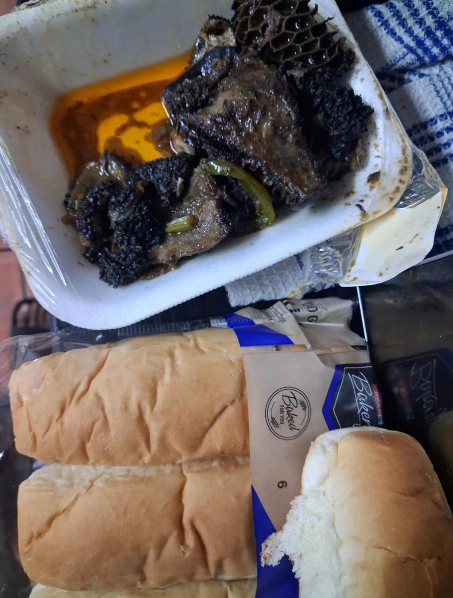 LotisGolf's tweet photo. Mogodu Dog https://t.co/aJHVi27FJD