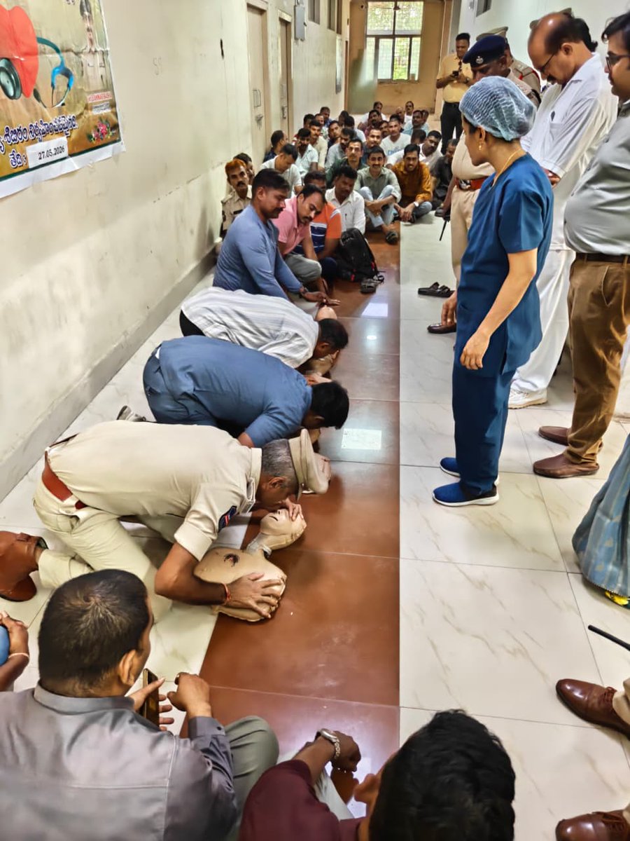DGTSPF's tweet photo. As part of the 99-day initiative “Praja Palana – Pragati Pranalika,” a free medical health camp and awareness program was organized today at the TGSPF High Court Unit in collaboration with the specialized doctors of Chiranjeevi Hospital. https://t.co/ZgxWY2lH5I