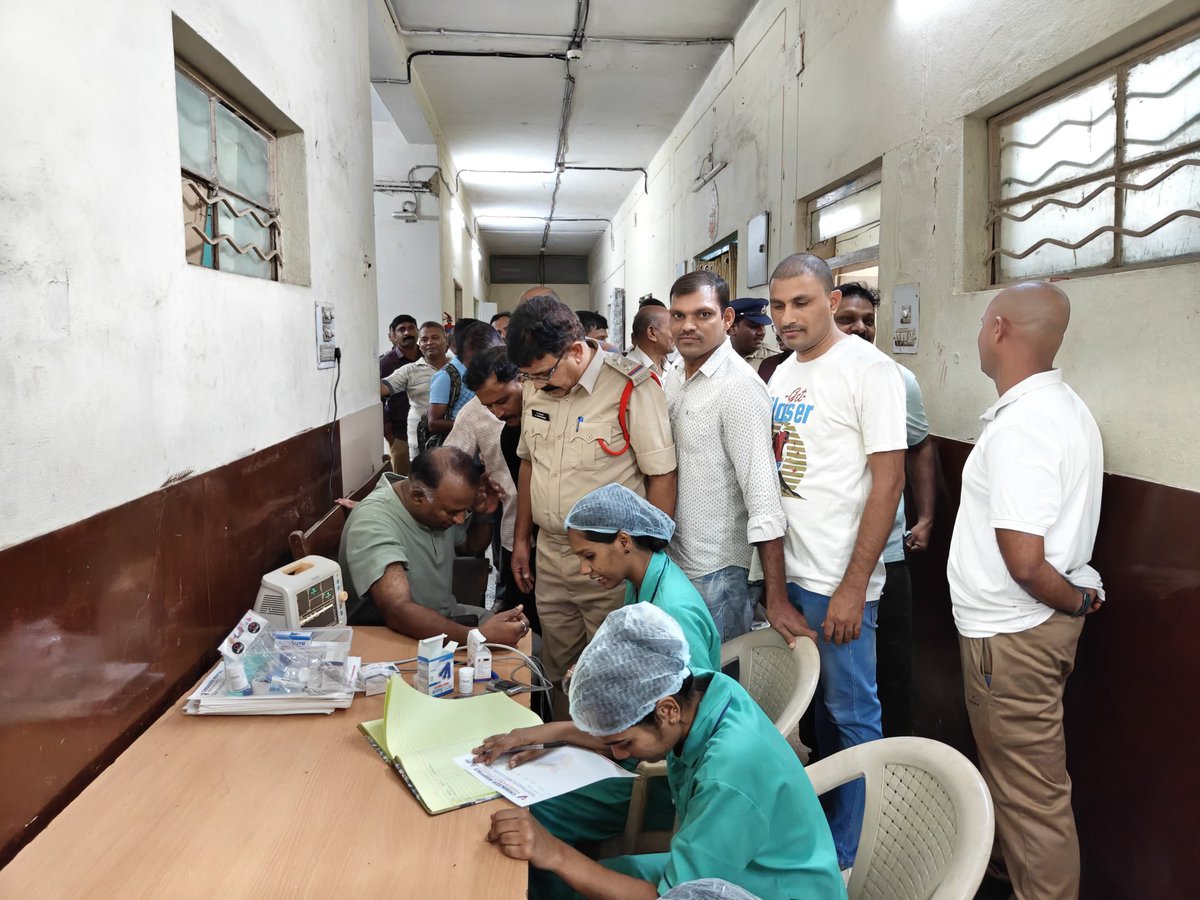 DGTSPF's tweet photo. As part of the 99-day initiative “Praja Palana – Pragati Pranalika,” a free medical health camp and awareness program was organized today at the TGSPF High Court Unit in collaboration with the specialized doctors of Chiranjeevi Hospital. https://t.co/ZgxWY2lH5I
