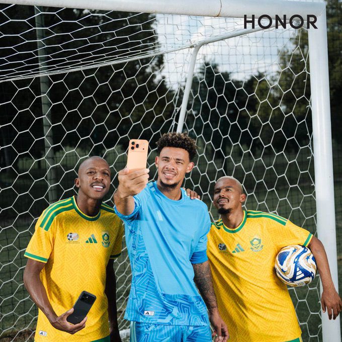 prow_II's tweet photo. GIVEAWAY REMINDER 🚨🔥
 Get your answers in before 18:00 for a chance to WIN a brand new HONOR 600 📱✨

Question: What is the new feature on the HONOR 600 device that turns moments into motion?
#Honor600series https://t.co/akR4rXTZco