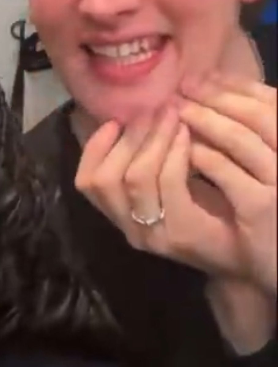 Bastiaans Hands tweet media