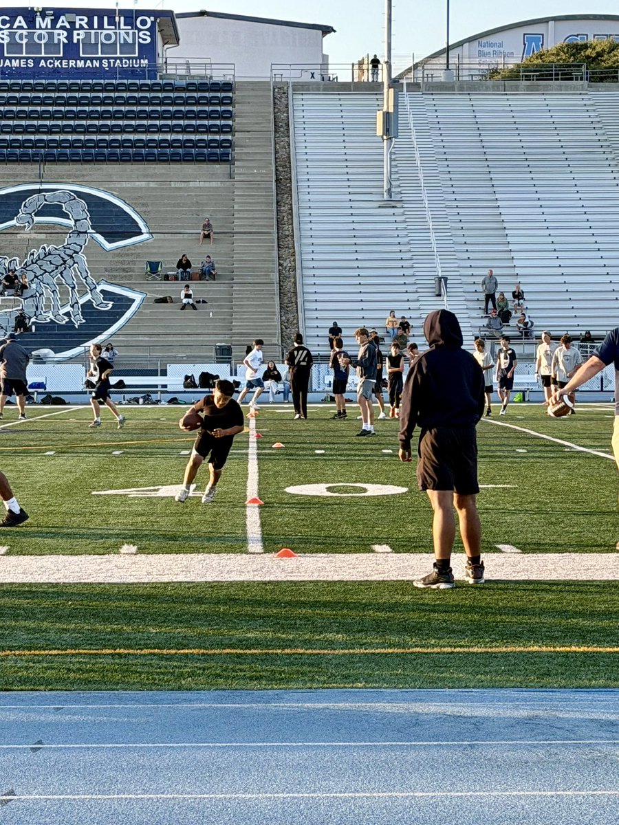BraydenEarley's tweet photo. Always grateful to help coach and encourage the next generation at the ACHS Youth Football Academy 🦂🏈 #Leadership #StudentAthlete #ForTheYouth https://t.co/OhQXBCkbnp