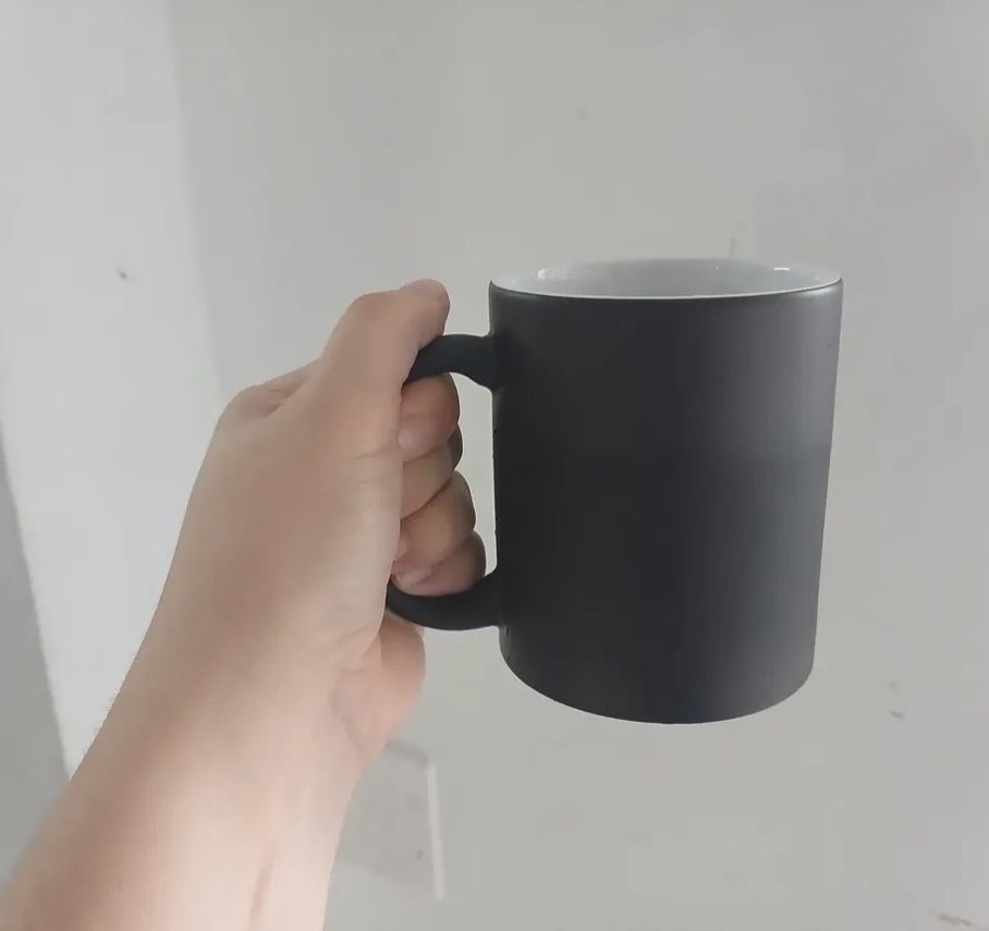 AcervoSonserina's tweet photo. Me encantei por essa caneca que aparece o Mapa do Maroto ao colocar bebida quente. ISSO É MAGIA DE HOGWARTS!!!! https://t.co/Dq43qaQcYt