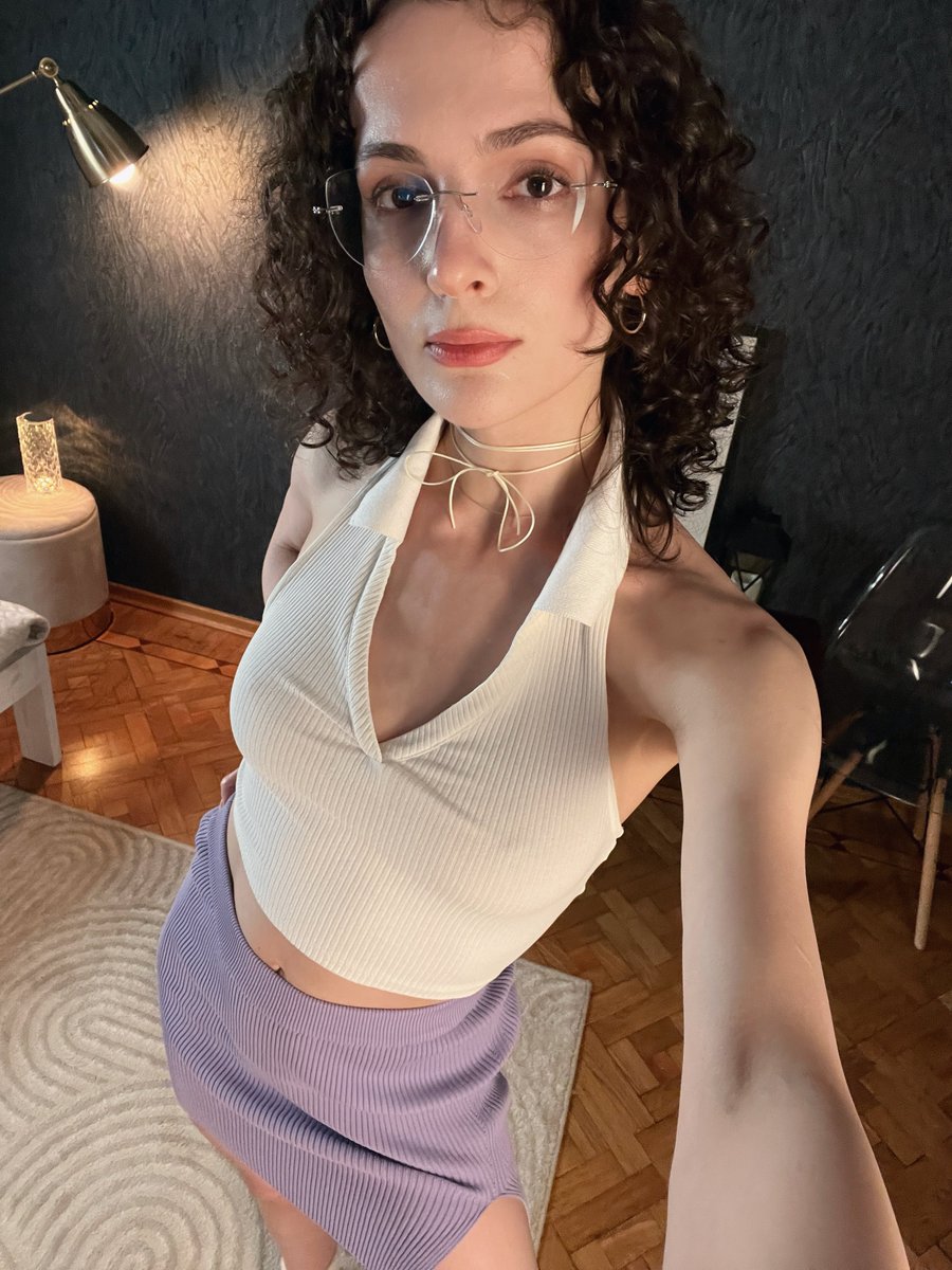 ARTAnws's tweet photo. Live soon 🤍 https://t.co/yz8HeTz024