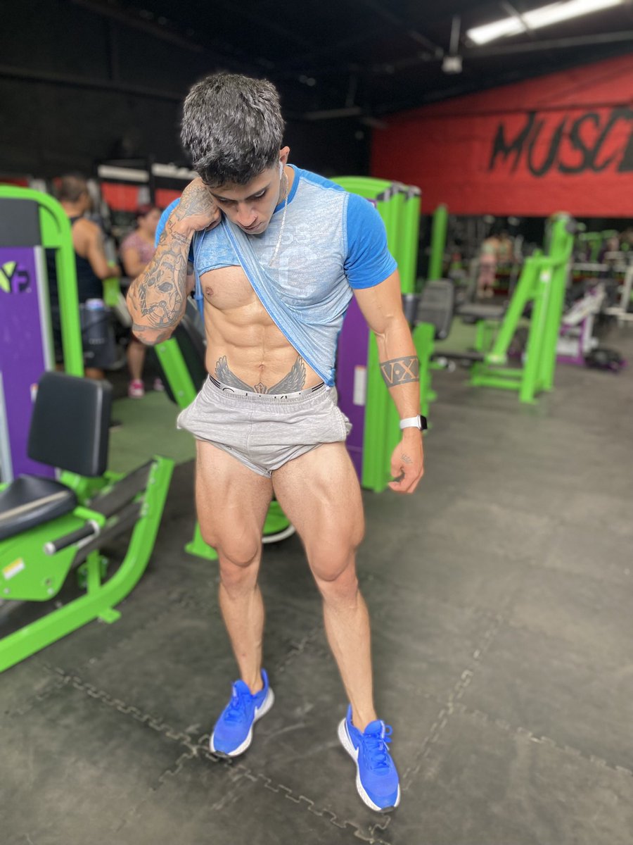 GioMalo_69's tweet photo. El trabajo duro no se disfraza. ๐ฅ ยฟQuiรฉn quiere ver la versiรณn completa? ๐
#GioMalo #FitnessMotivation #LegDayCheck #AbsOnPoint #CuerpoGuapo #MaleModel #Showman #MaleStripperMx #Contrataciones #ViralMx https://t.co/PdVgrOGFUk