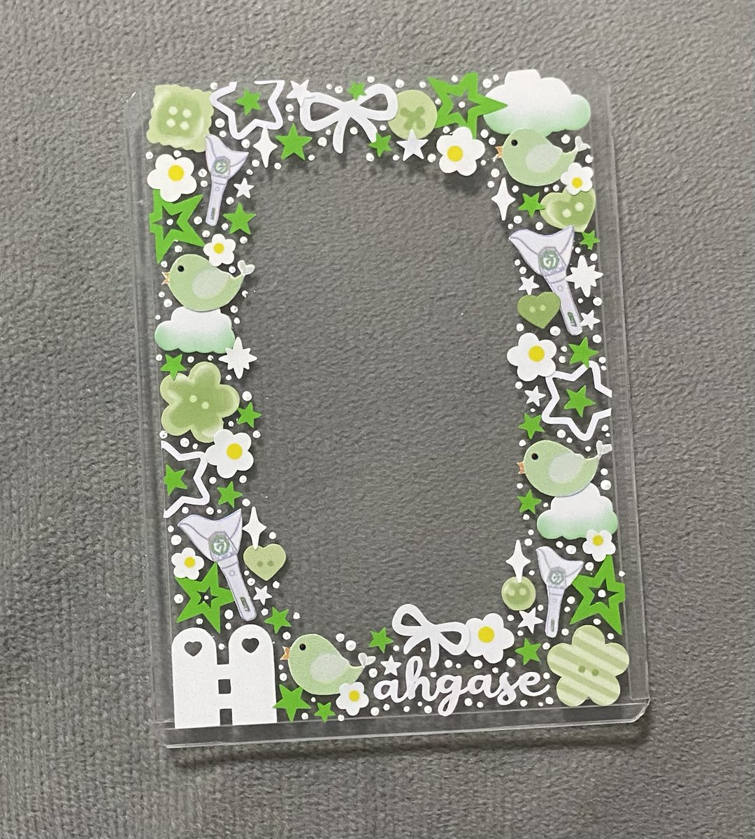 isadoramasss's tweet photo. tô meio atrasada, mas aproveitando a polêmica, não sei se todo mundo aqui sabe, mas vendo toploader decorado tmb!!! faço tudo com muito carinho e tenho vários feedbacks positivos💗 em breve vou trazer alguns a pronta entrega inclusiveee🥹 https://t.co/q8Nx1LGmaV