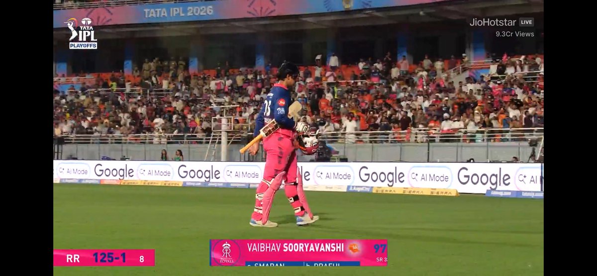 ishappaattthhhh's tweet photo. Oh vaibhav….Dear vaibhav!
One of the finest knock in an #ipl #playoff 
@VaibhavSV12 @rajasthanroyals @IPL 
#vaibhavsuryavanshi #iplplayoffs #srhvsrr https://t.co/r55gYZ32lU