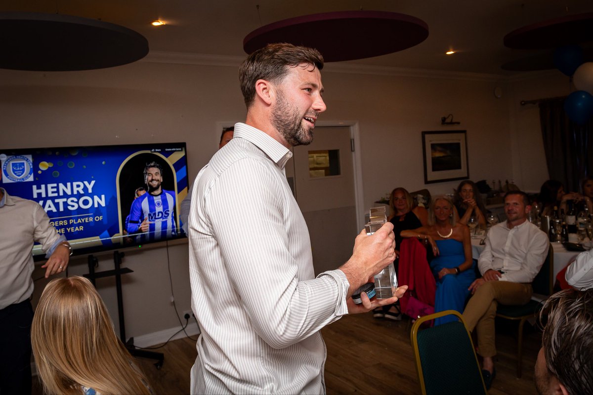 HHTFC's tweet photo. A brilliant evening at the Haywards Heath Town FC Awards Evening.

Congratulations to Henry Watson on winning the Manager’s Player of the Season award. 👏

Well done Henry! 🏆 https://t.co/14JSYZQpTs