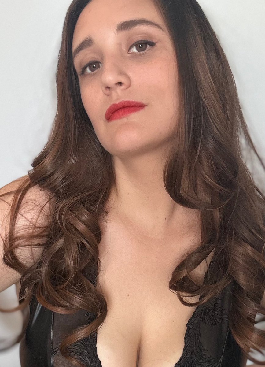 DaphneMentalS's tweet photo. Say hi if you’d give up pussy forever to please me https://t.co/XZh8X1Tr0M