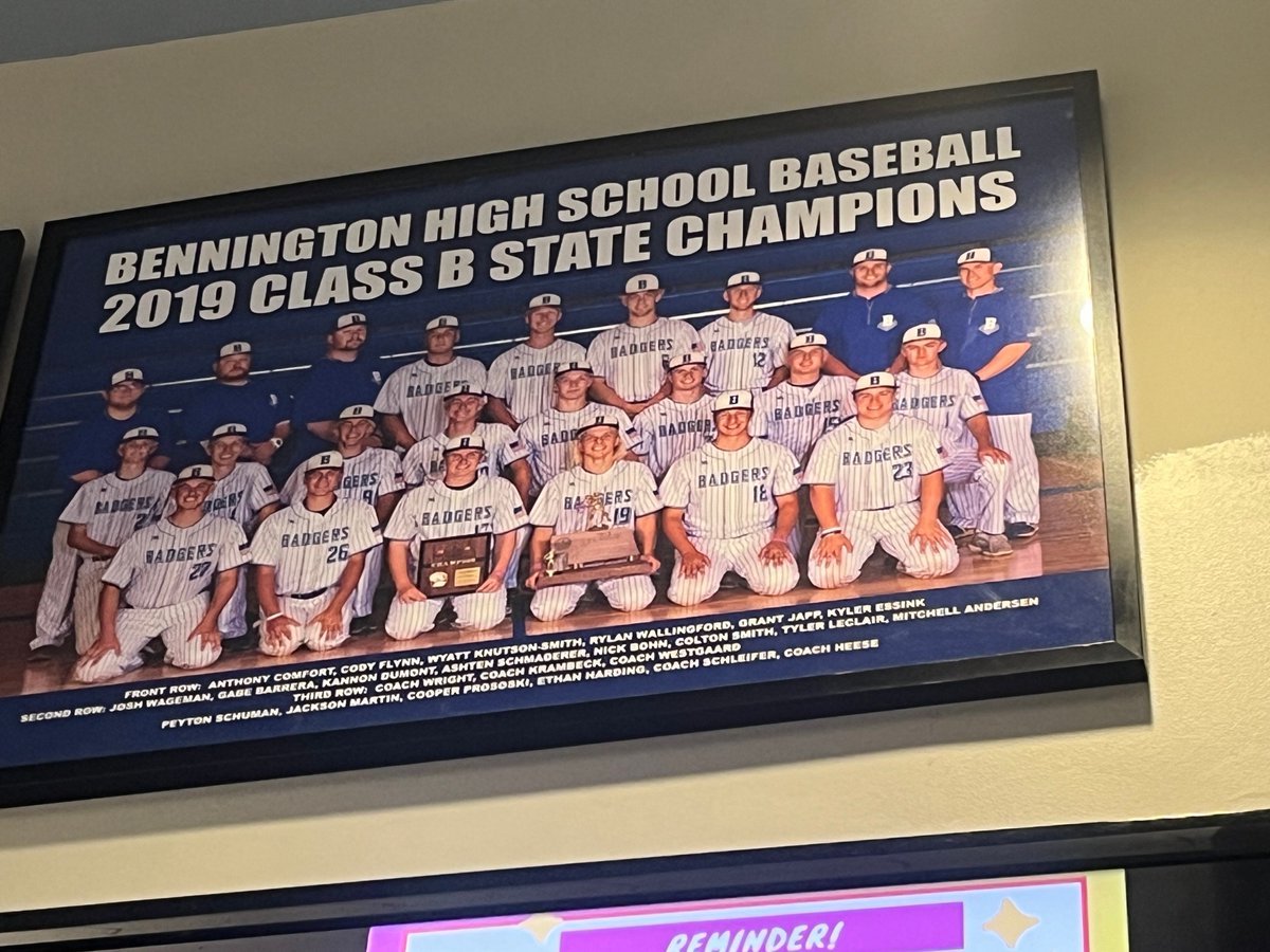 SuitUpVarsity's tweet photo. Bennington baseball, 2019 Class B state champs. https://t.co/lMLXbwn498