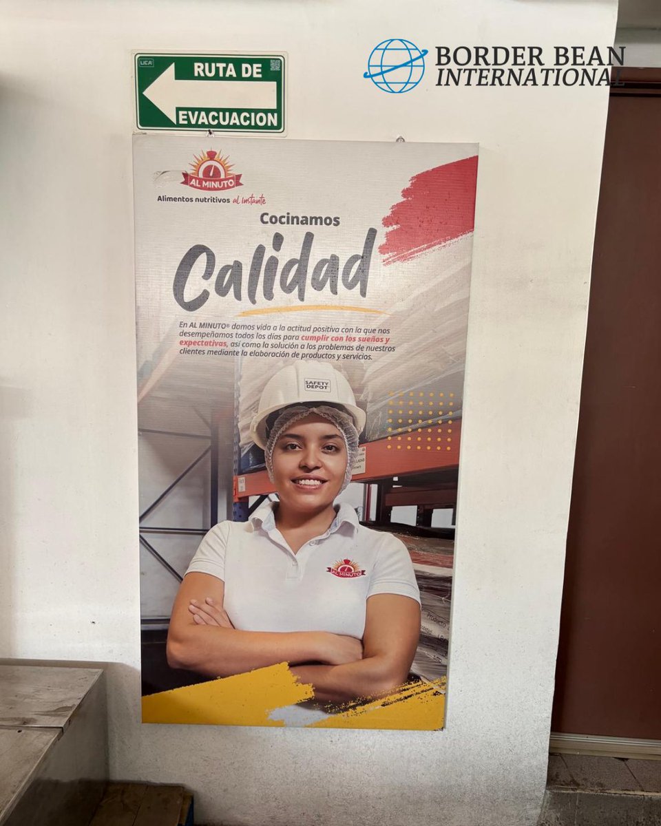 BorderBeanInt's tweet photo. Great visit with our customers at Al Minuto in Guadalajara, Mexico! Huge thanks to Eduardo for giving Randy &amp; Francisco a fantastic tour.
Fostering these relationships is at the core of what we do. From Manitoba to Mexico!
#BorderBeanInternational #Agribusiness #Guadalajara https://t.co/zFpTPKTbSI