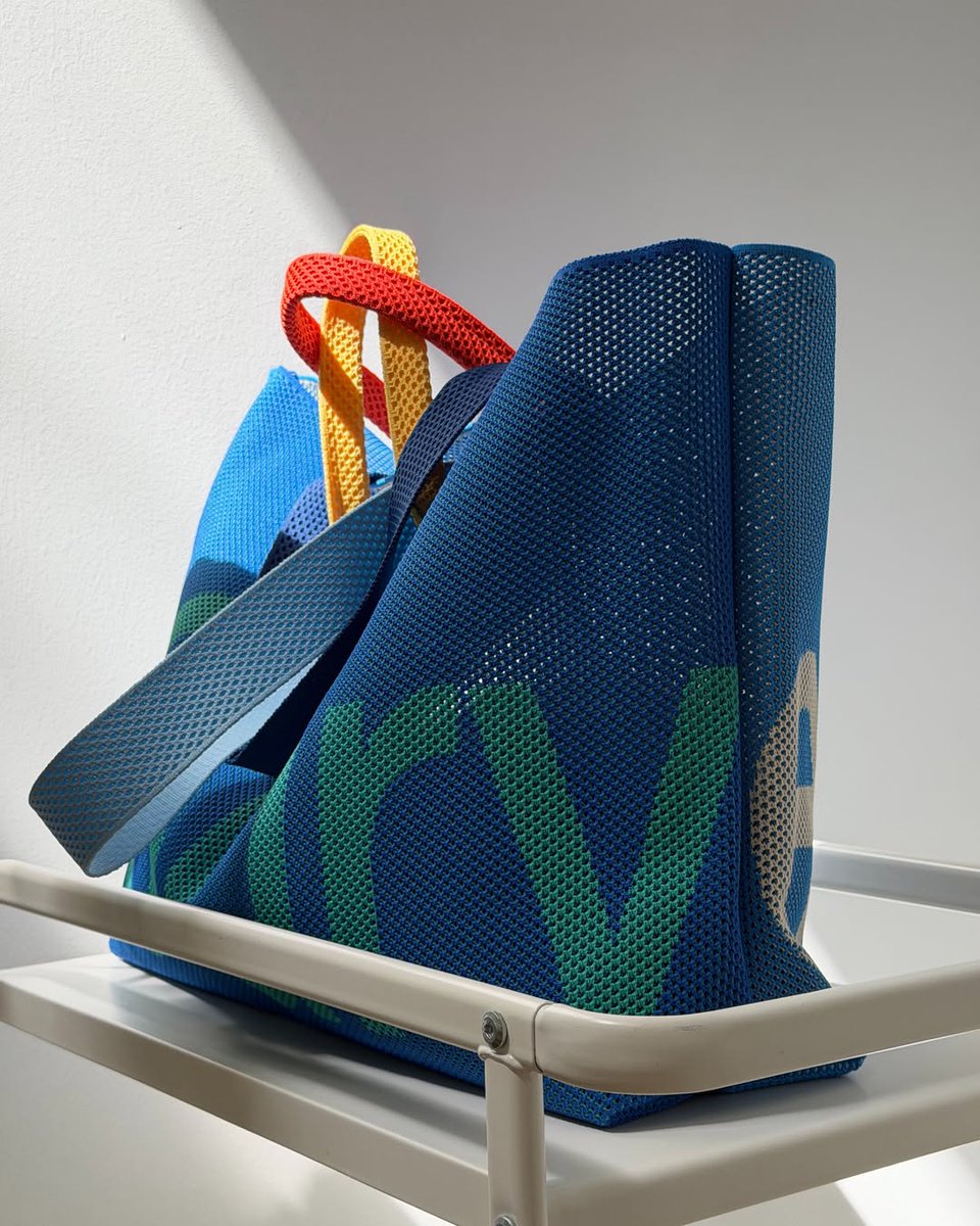 ComplexStyle's tweet photo. Curves by Sean Brown is dropping Perforated totes https://t.co/LlWfprc83b