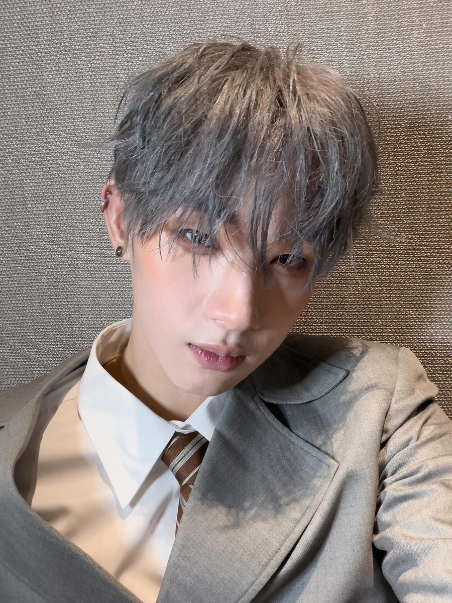 HongofficialTH's tweet photo. 🍦: 🍦🤘🏻 broadcast updated 
🗓 28 / 05 / 26

HONG LYKN posted : อั้ยย๊ะได้มาอีกหนึ่งรางวัล
ขอบคุณทุกคนจิงจิงน้าที่ติดตามLYKNมาตลอด ใครจะพึ่งมาตามหรือตามมานานแล้วหรือเลิกตามไปแล้วหรือกลับมาตามใหม่ก็ขอบคุณมากจิงจิงคั้บ ยินดีมากมากที่ได้เป็นส่วนหนึ่งของชีวิตทุกคน หวังว่าเพลงหรือคลิปวดอ. ของเราจะทำให้วันหนักๆของทุกคนเบาลงได้บ้าง และที่สำคัญที่สุดก็คงหวังว่าพวกแกจะสนุกกับการติดตามพวกเรานะคั้บบ รางวัลนี้และรางวัลต่างๆที่เคยได้รับนี้เป็นของพวกแกทั้งหมดเหมือนกันนะ รักมากมากเลยละ ฝันดีน้าาาาา🤍🤟🏻

🔗 — https://t.co/MLpoQvJ4II

➖
#hongshihoshi 
#LYKN