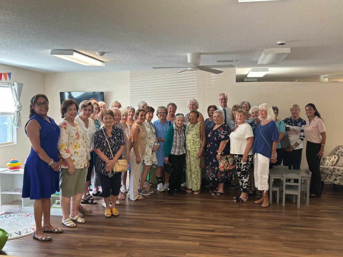 CC_DOV's tweet photo. Thank you to the Venice Diocesan Council of Catholic Women for joining us for a special Tour of Hope - 26 amazing women came out to see the mission in action 💙
Guests experienced firsthand the life-changing work being done to support homeless single mothers and their children. https://t.co/cPwoazepIo
