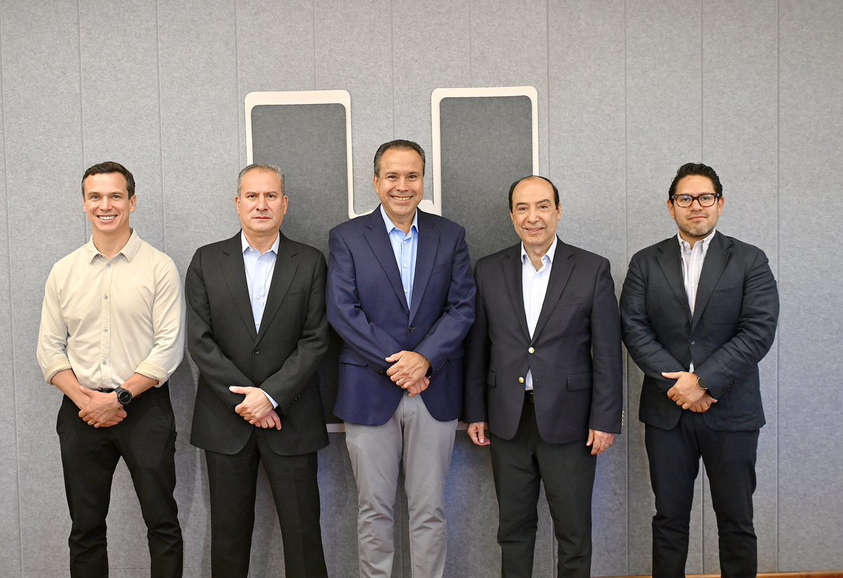 tonoastiazaran's tweet photo. ¡Una gran noticia para Hermosillo! 🙌🏼

Walmart anunció una inversión de más de 1,000 millones de pesos para nuestra ciudad durante 2026 y 2027. 🚧🛒

Esto incluye la reconstrucción de Sam’s Vado del Río y la apertura de dos nuevas tiendas Walmart. 

Seguiremos haciendo equipo para facilitar inversiones, generar empleos y más desarrollo para Hermosillo. 

#TransformandoHermosillo